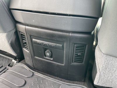 2018 RAM 1500 SLT