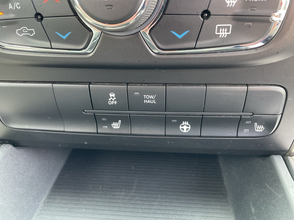 2018 RAM 1500 SLT