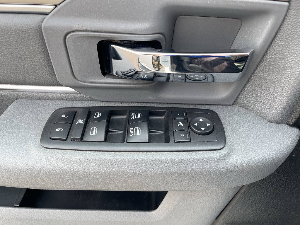 2018 RAM 1500 SLT