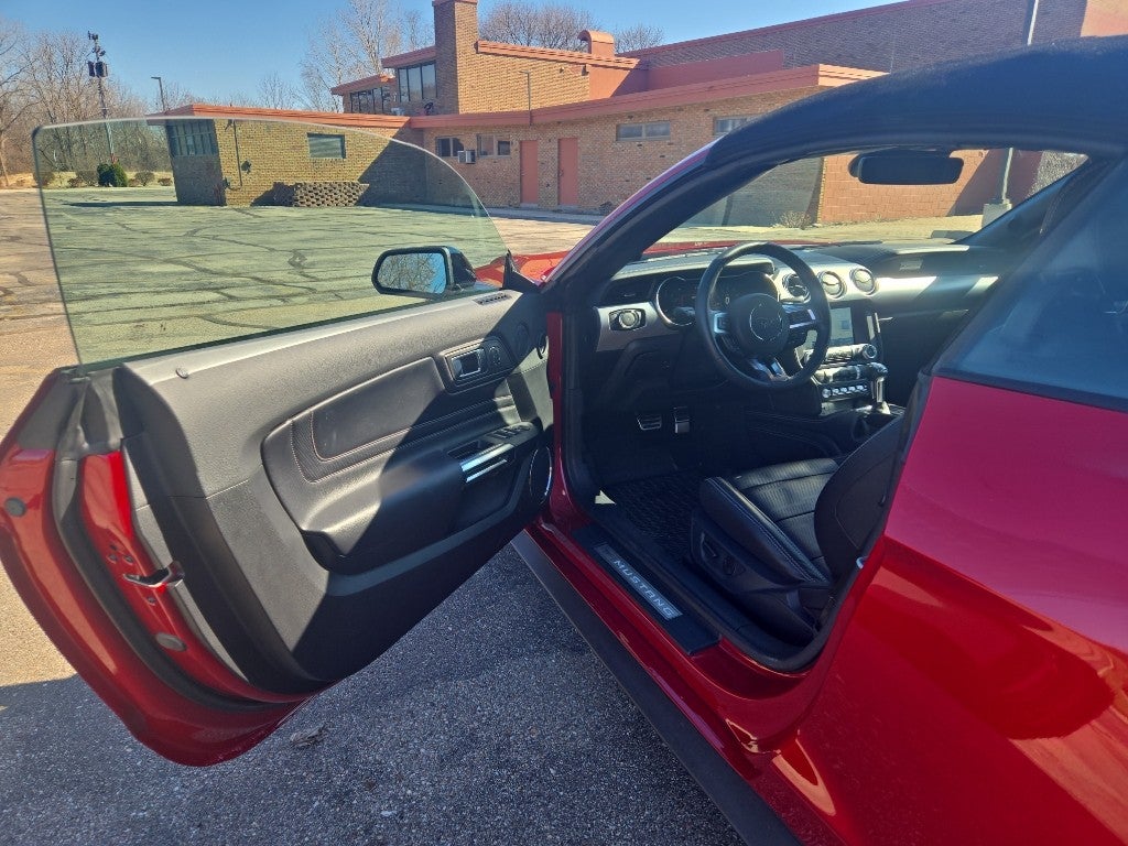 2022 Ford Mustang EcoBoost Premium