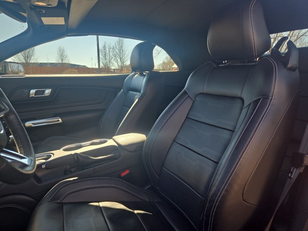 2022 Ford Mustang EcoBoost Premium