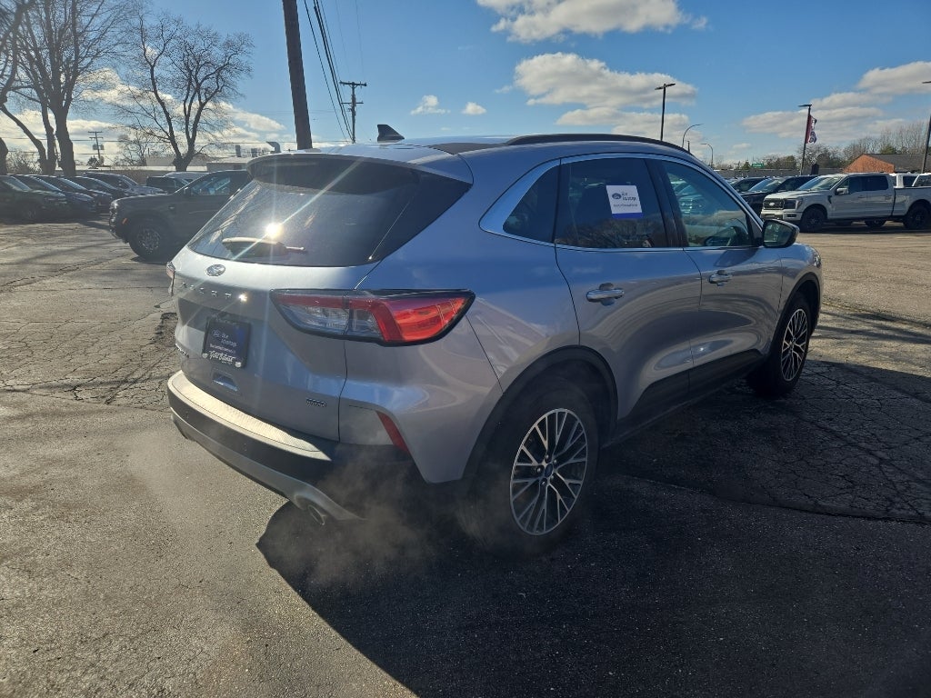 2022 Ford Escape Hybrid Titanium Plug-In Hybrid