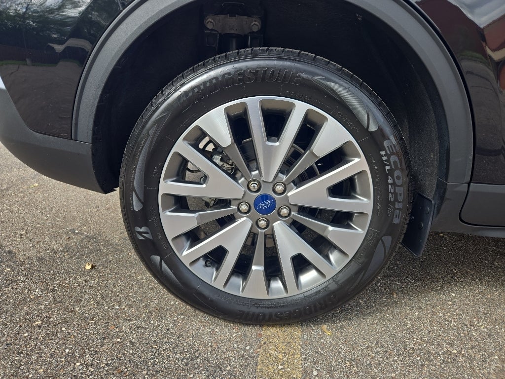 2022 Ford Escape Titanium