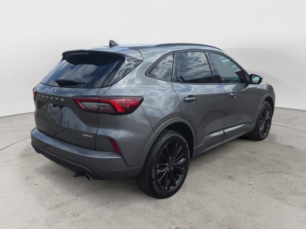 2023 Ford Escape ST-Line Elite