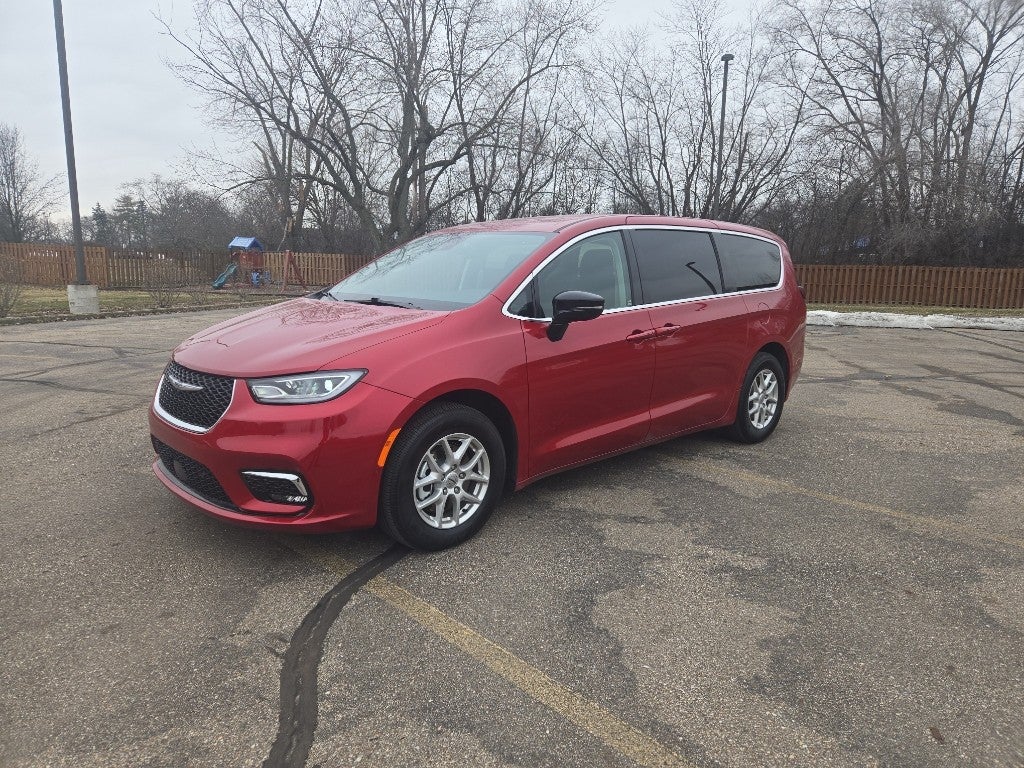 2024 Chrysler Pacifica Touring L