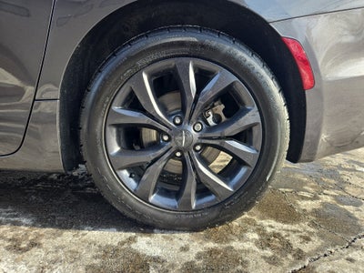 2020 Chrysler Pacifica Red S