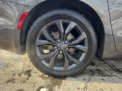 2020 Chrysler Pacifica Red S