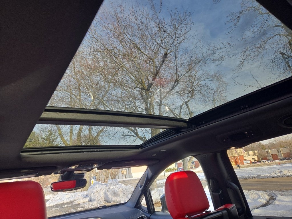 2020 Chrysler Pacifica Red S