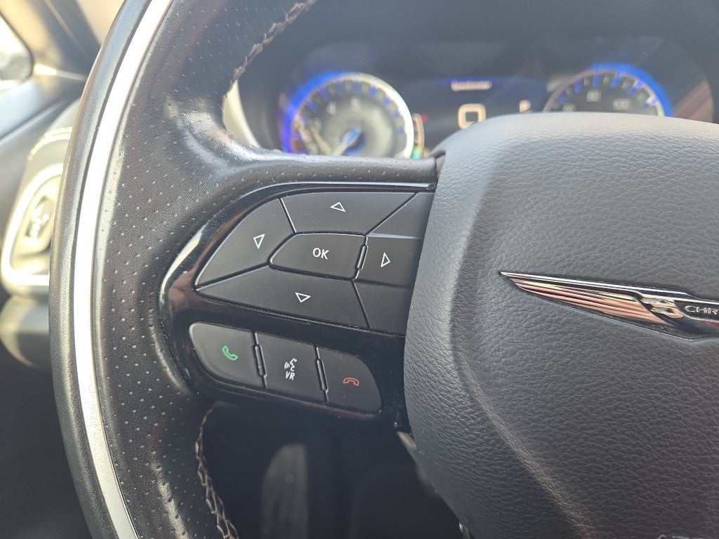 2020 Chrysler Pacifica Red S