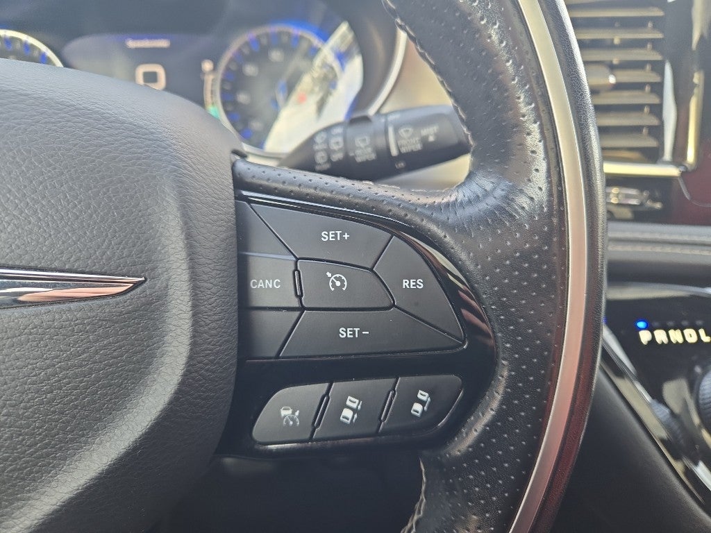 2020 Chrysler Pacifica Red S