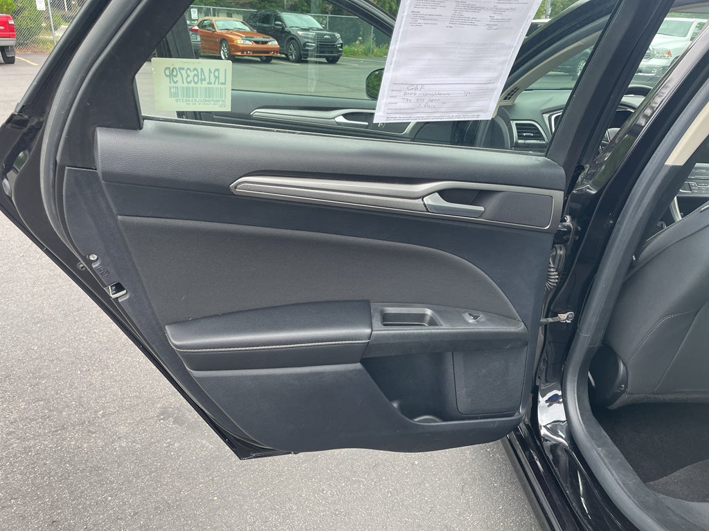 2020 Ford Fusion SE