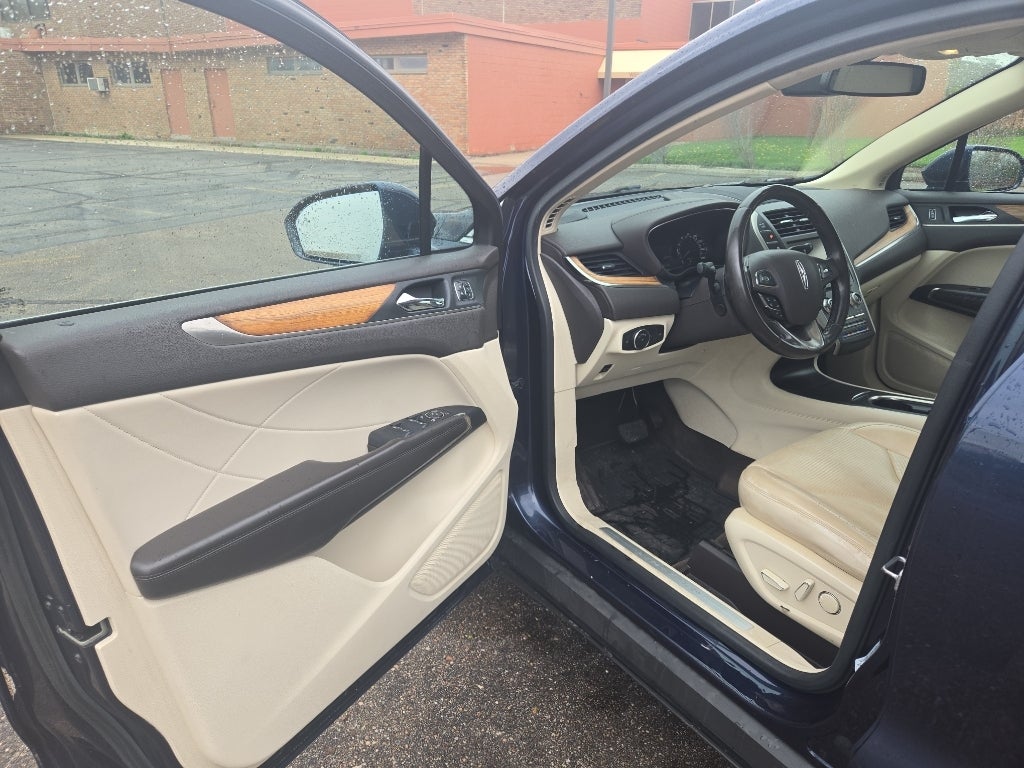 2015 Lincoln MKC Base