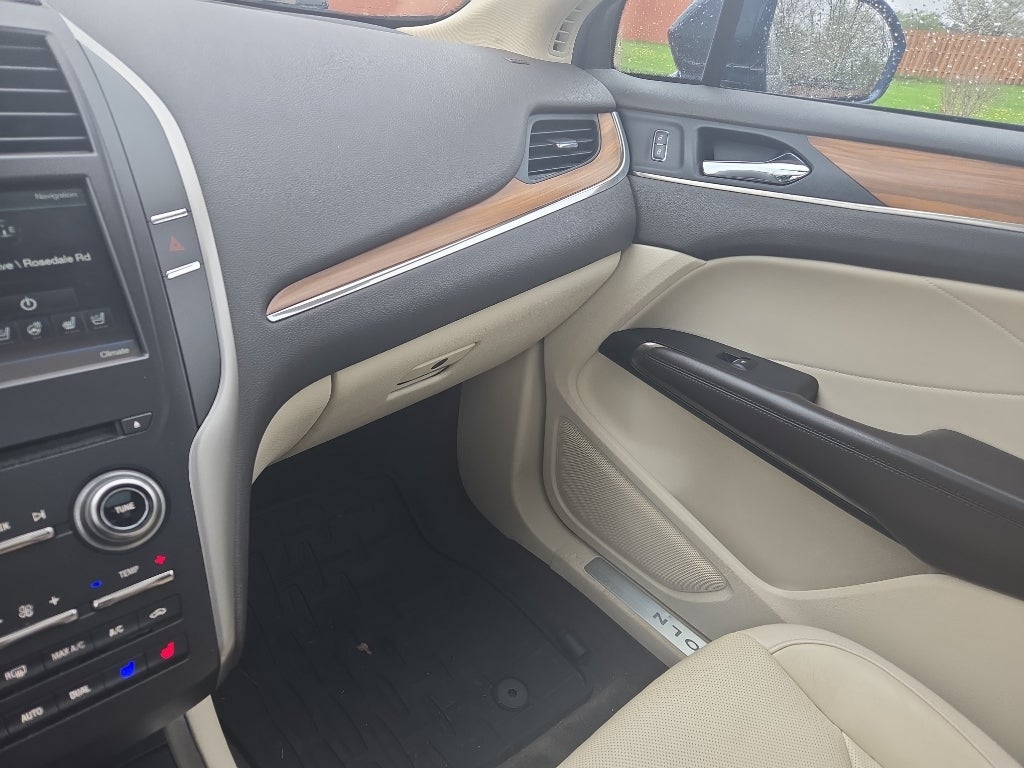 2015 Lincoln MKC Base